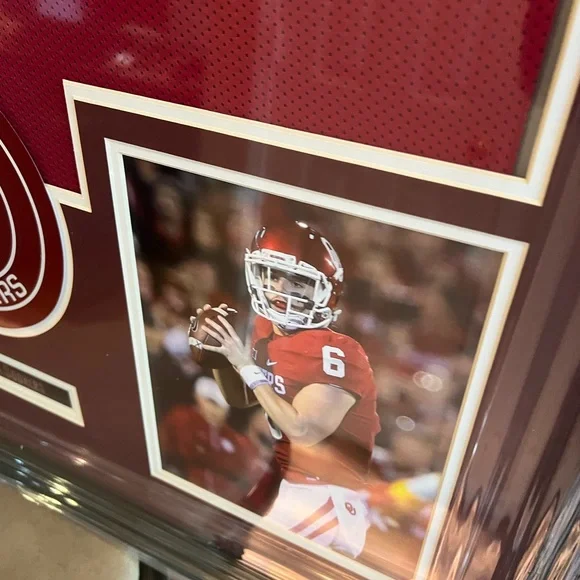 Baker Mayfield authentic autograph framed Jersey 35x43 Boomer Sooner